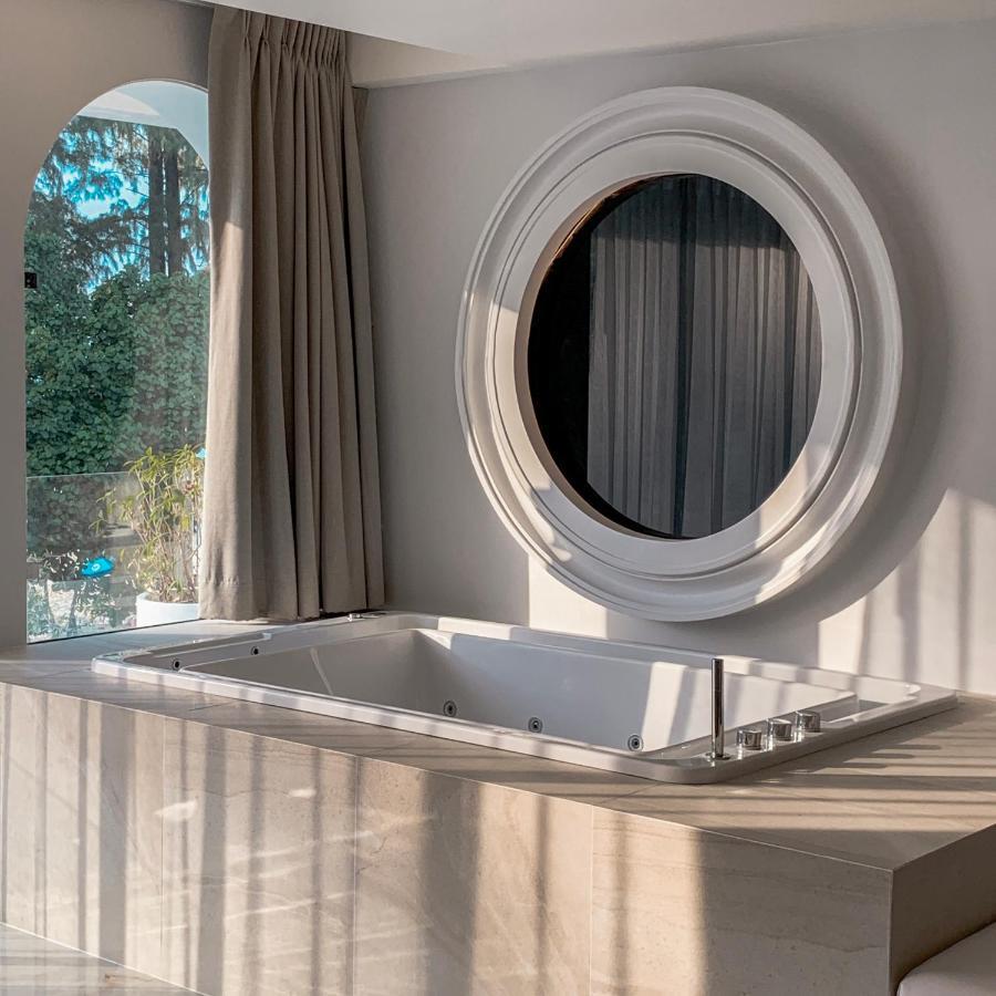 Anona Beachfront Phuket Resort-Sha Extra Plus Patong 외부 사진