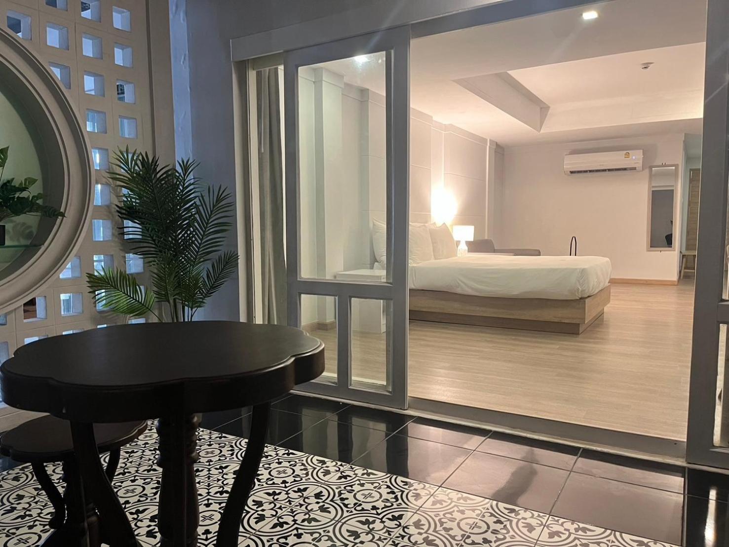 Anona Beachfront Phuket Resort-Sha Extra Plus Patong 외부 사진